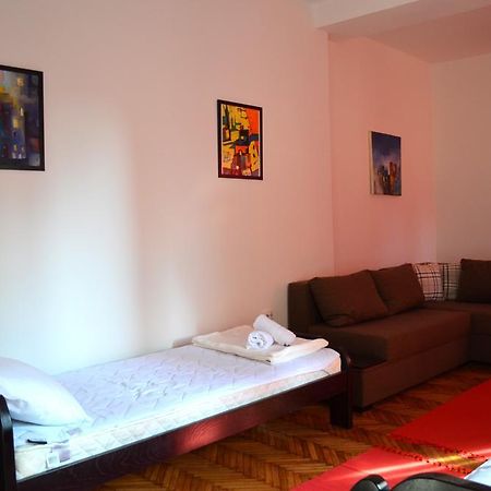 Apartmants Night Lux Ni Habitación foto